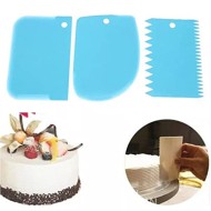 3 Pieces Dough, Bowl, Cake, Plastic, Jagged Edges, Curved Edge, Flat Edge Scraper (Random Color)