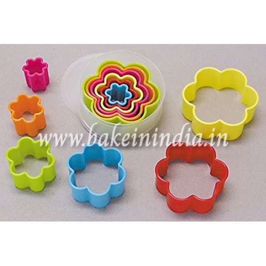 Flower Shaped Plastic Cookies and Fondant Cake Cutter 6 pcs Flower Shaped Plastic Cookies and Fondant Cake Cutter 6 pcs
