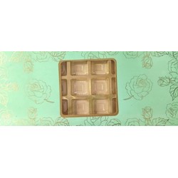 CHOCOLATE BOX 24 CAVITY RANdOM COLOUR RED GREEN CHOCOLATE BOX 24 CAVITY RANdOM COLOUR RED GREEN