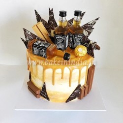Jack Deniels & Chivas Regal Liquor 2 Bottel Set for Cake Decoration Jack Deniels & Chivas Regal Liquor 2 Bottel Set for Cake Decoration